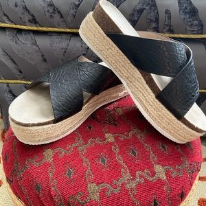 Steve Madden Black cross strap espadrille sandals